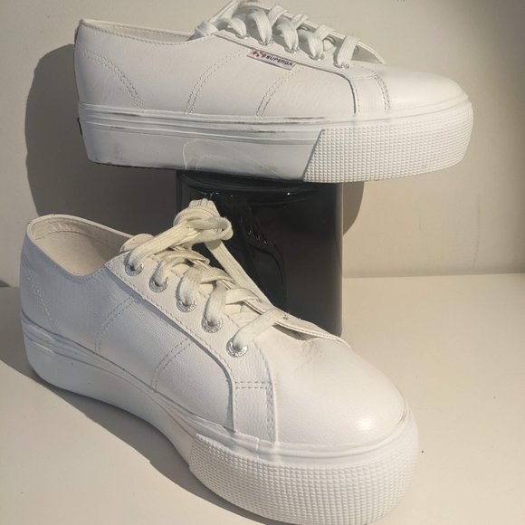 NWOT - SUPERGA Platform Leather Sneakers - Size 7 US - Picture 1 of 3